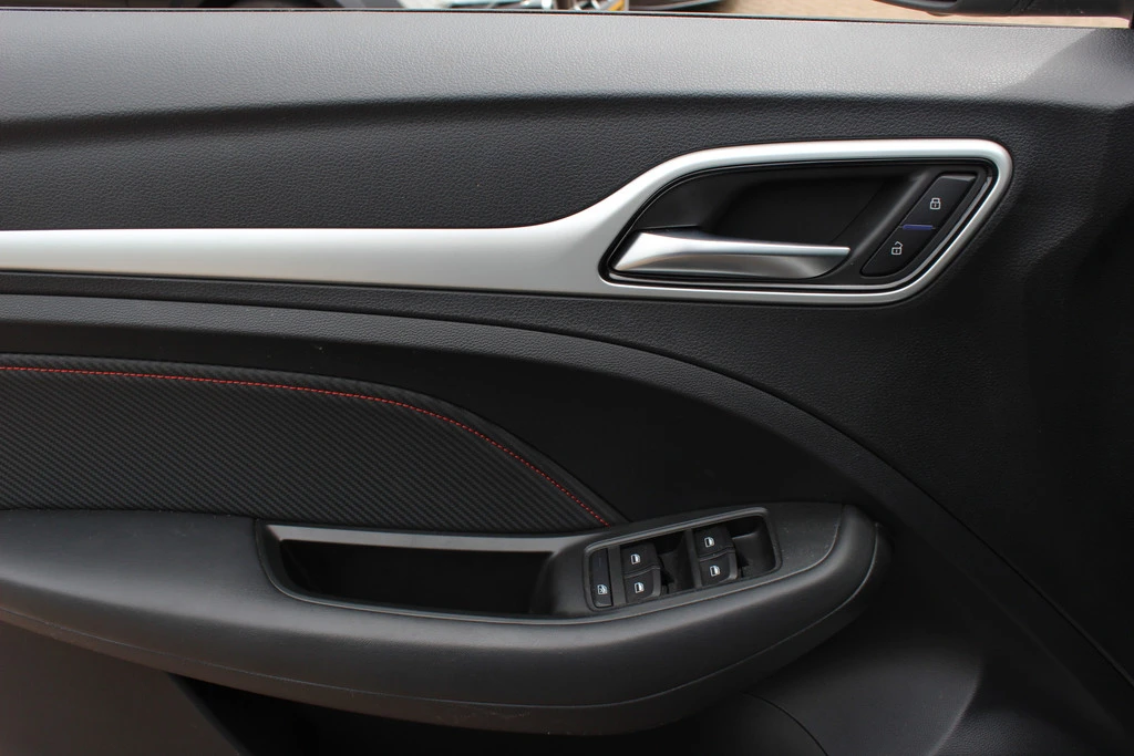 MG ZS EV – foto 30