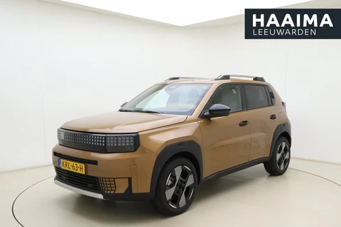 Fiat Grande Panda La Prima 11 kW 44 kWh | DEMO | 8 Jaar garantie | Navigatie | Climate control | Stoel & Stuurverwarming | Dakrails | Extra getint glas