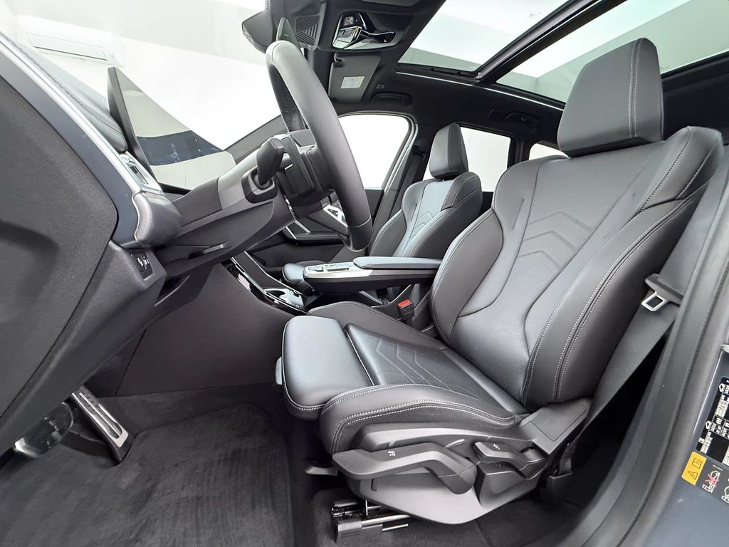 BMW iX1 – foto 14