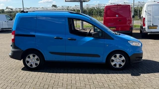 Ford Transit Courier – thumbnail 6