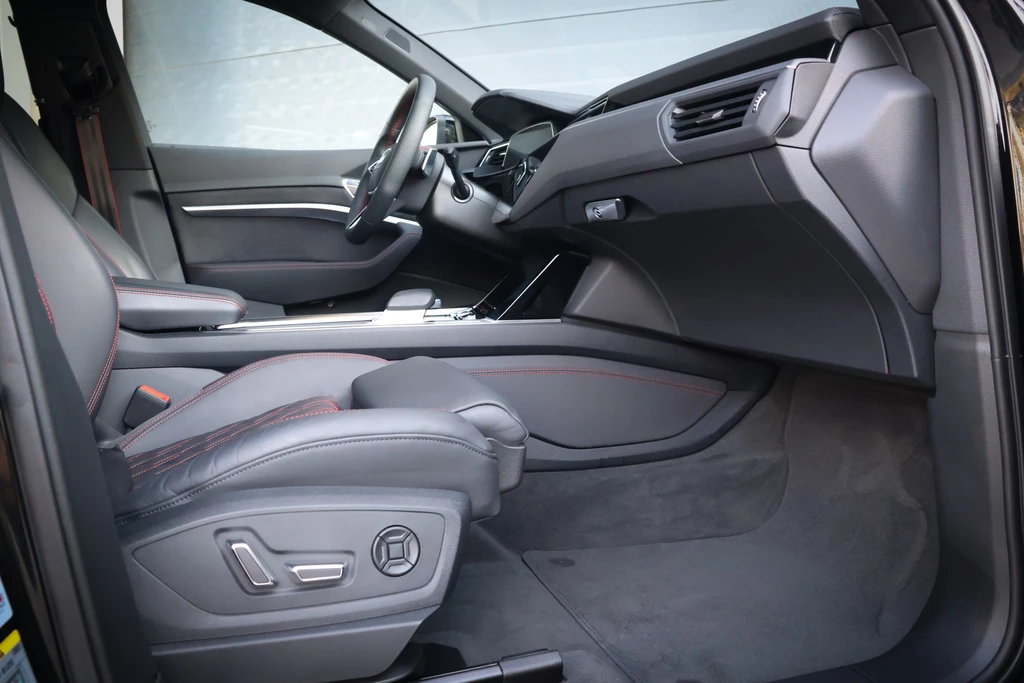 Audi Q8 e-tron – foto 13