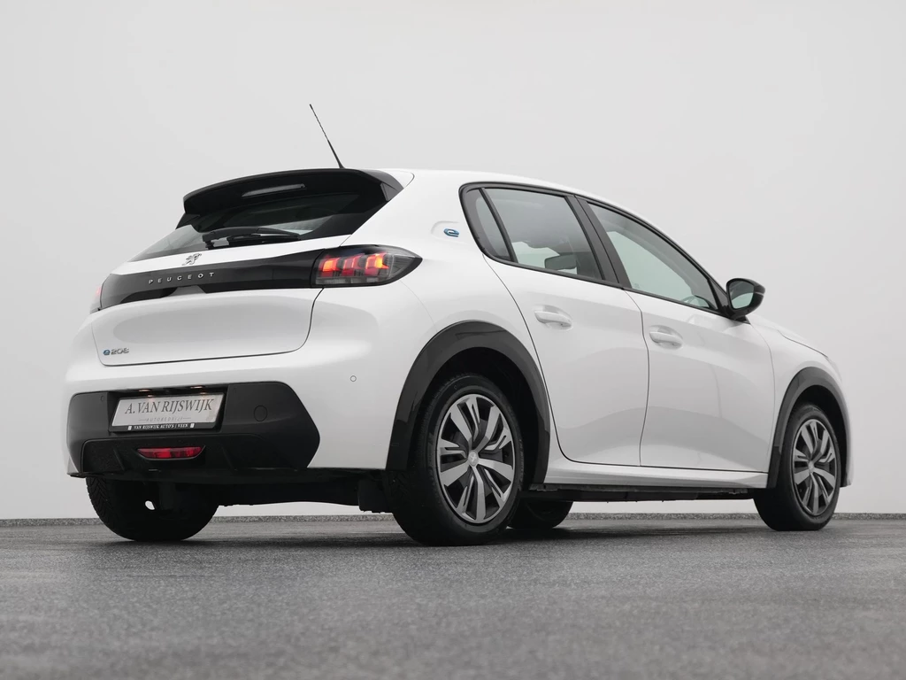 Peugeot e-208 – foto 12