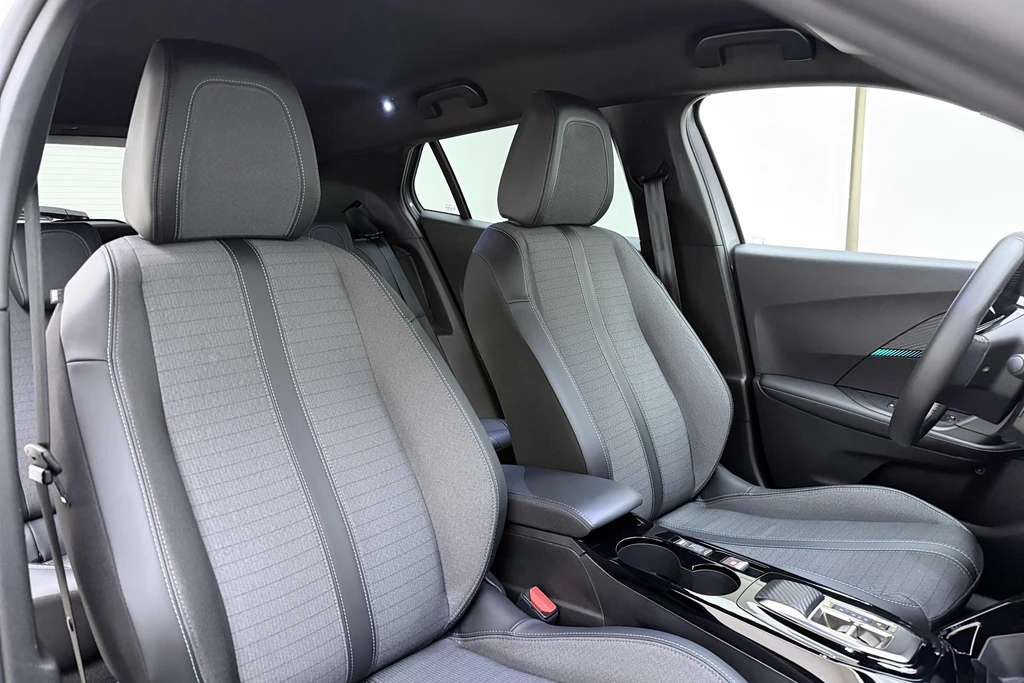 Peugeot e-2008 – foto 12
