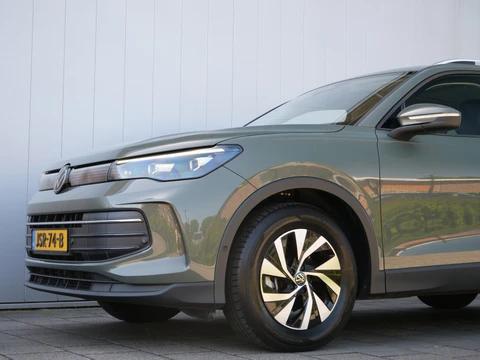Volkswagen Tiguan 1.5 eTSI Life Edition Mild Hybrid 150 Pk Automaat Camera / DAB / Apple Carplay / Pano-dak