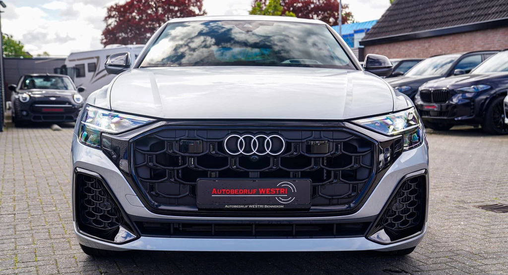 Audi Q8 – foto 11