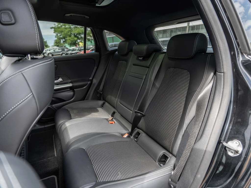 Mercedes-Benz EQA – foto 19