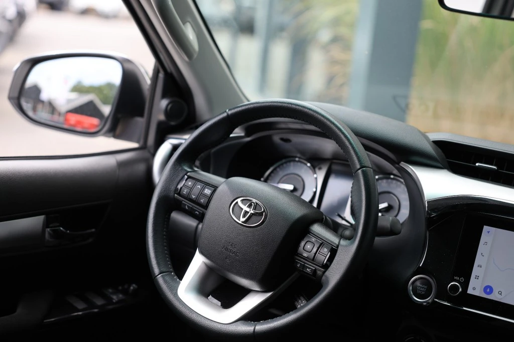 Toyota Hilux – foto 12