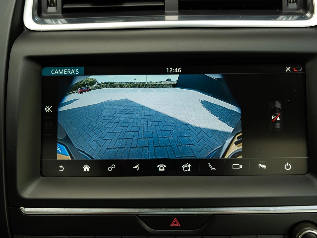 Jaguar E-PACE – foto 58