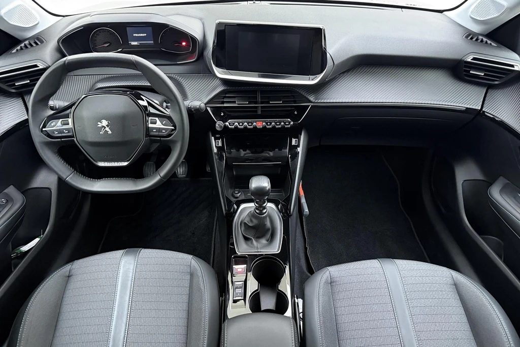 Peugeot 208 – foto 16