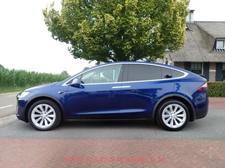 Tesla Model X – thumbnail 2