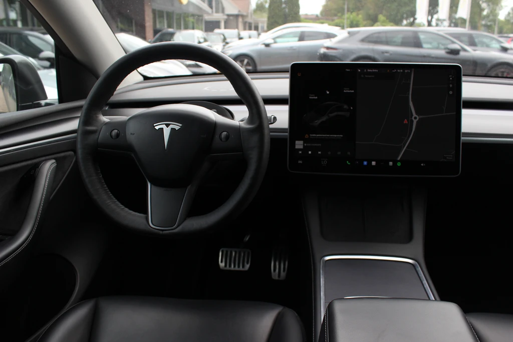 Tesla Model Y – foto 12