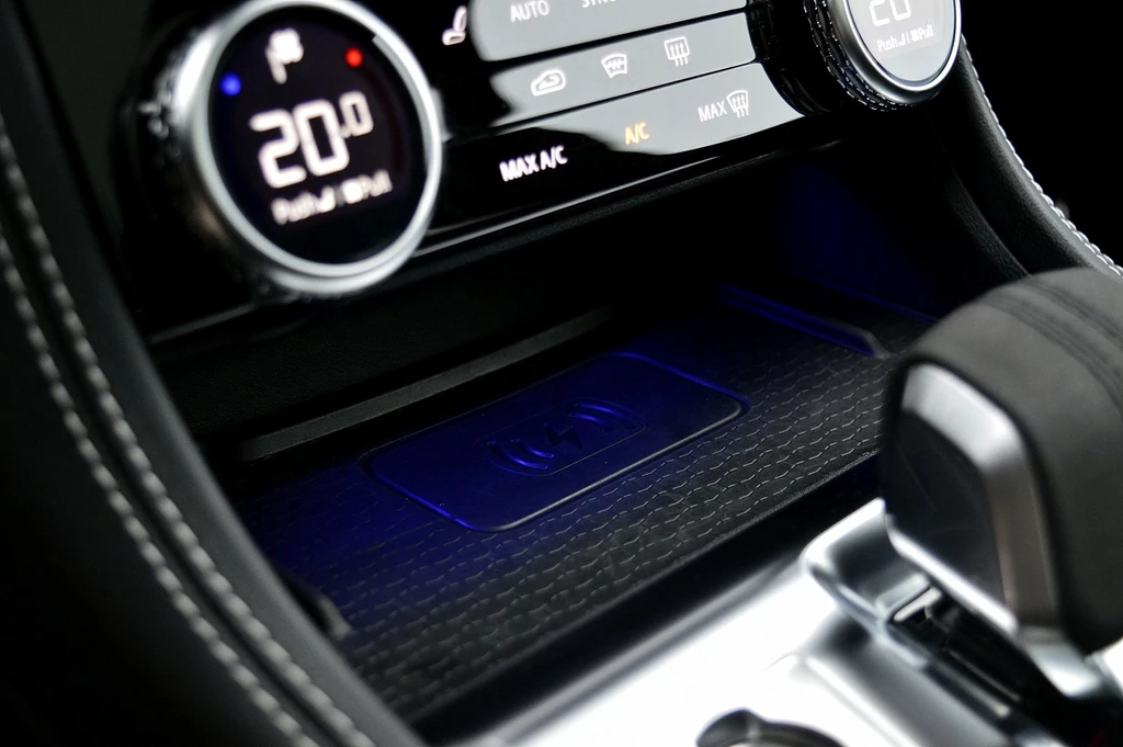 Jaguar F-PACE – foto 32