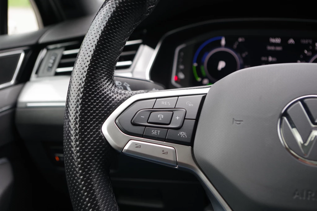 Volkswagen Passat – foto 31