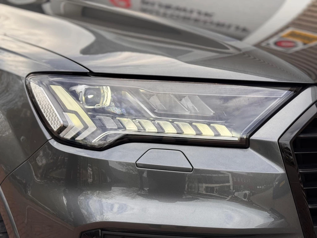 Audi Q7 – foto 11