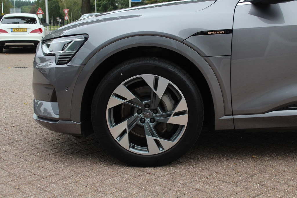 Audi e-tron – foto 17