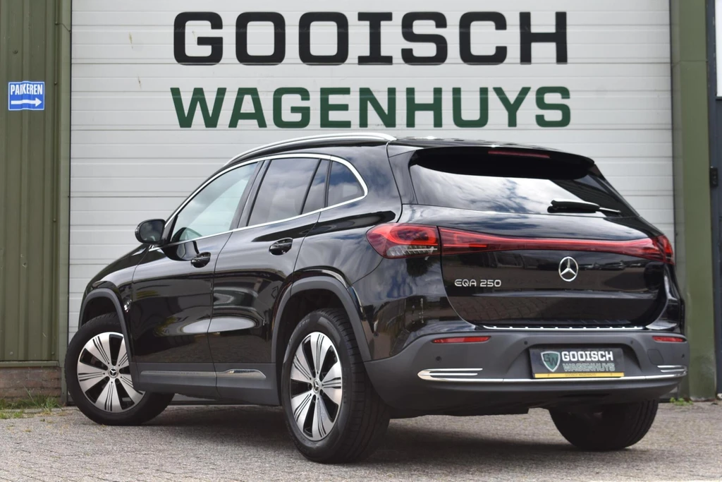 Mercedes-Benz EQA – foto 2
