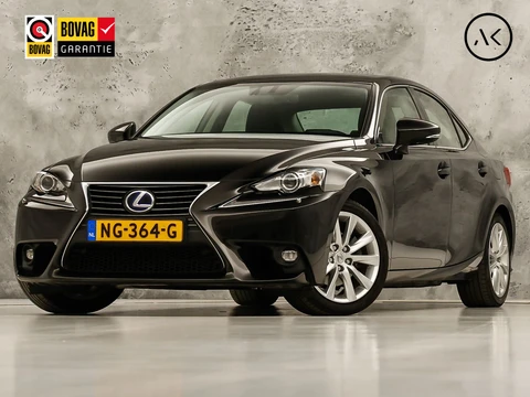 Lexus IS 300h Hybrid Business Sport Automaat 223Pk (NAVIGATIE, CAMERA, CLIMATE, SPORTSTOELEN, LM VELGEN, NIEUWE APK, NIEUWSTAAT)