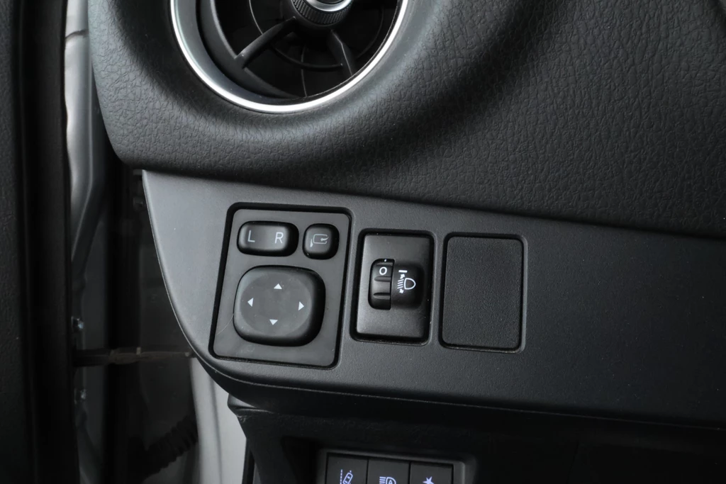 Toyota Yaris – foto 18