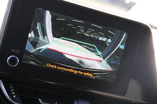 Toyota C-HR – thumbnail 13