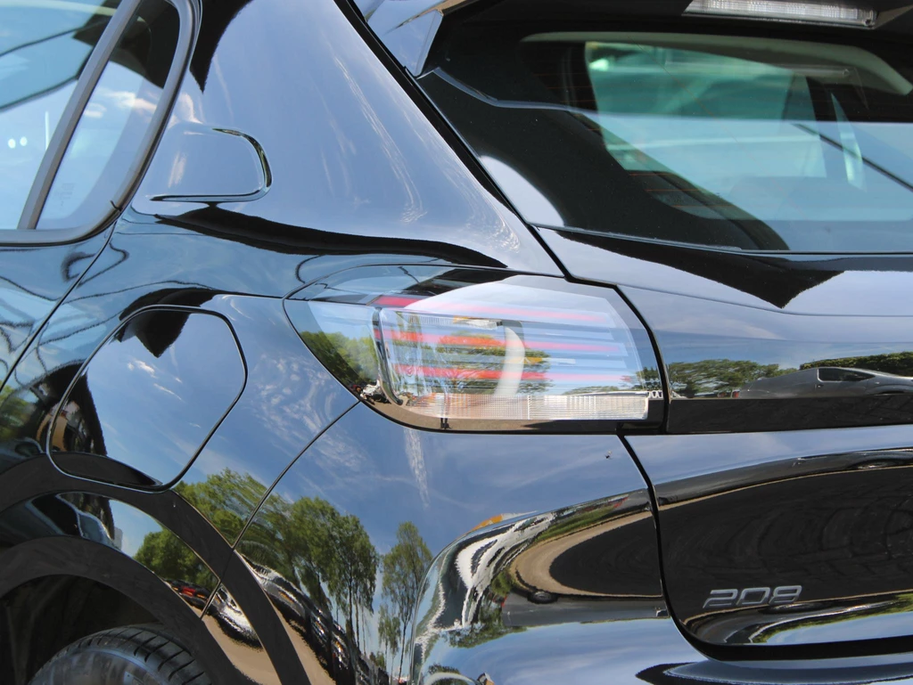 Peugeot 208 – foto 8