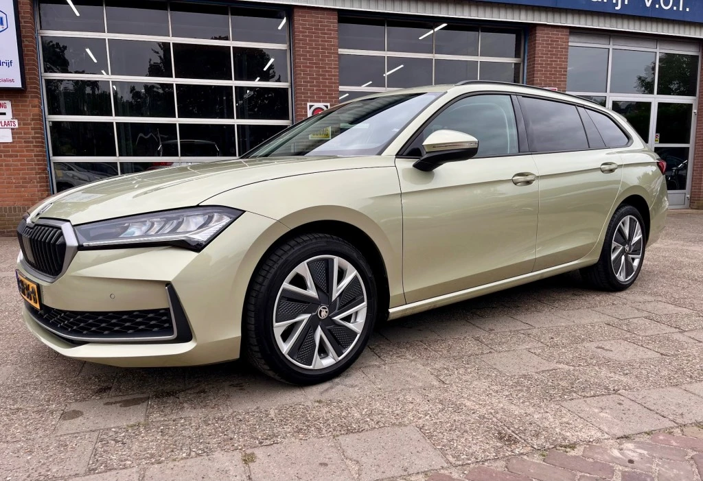 Škoda Superb – foto 2