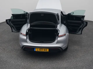 Porsche Taycan – thumbnail 32