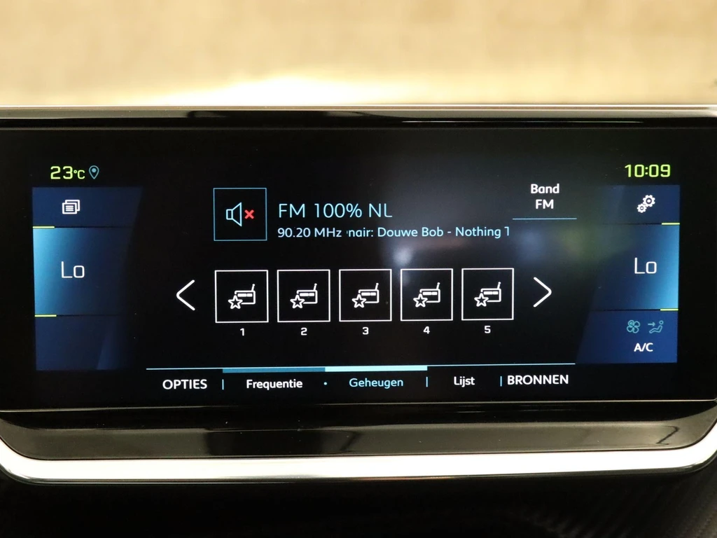 Peugeot e-2008 – foto 32