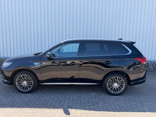 Mitsubishi Outlander – thumbnail 3
