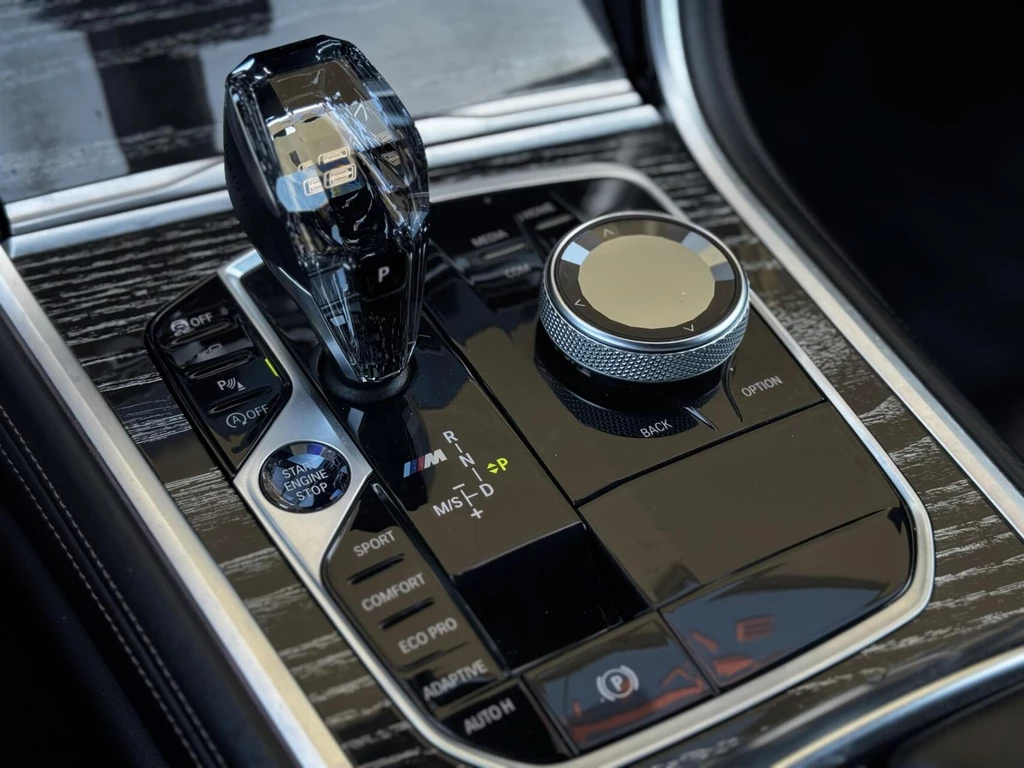 BMW 8 Serie – foto 16