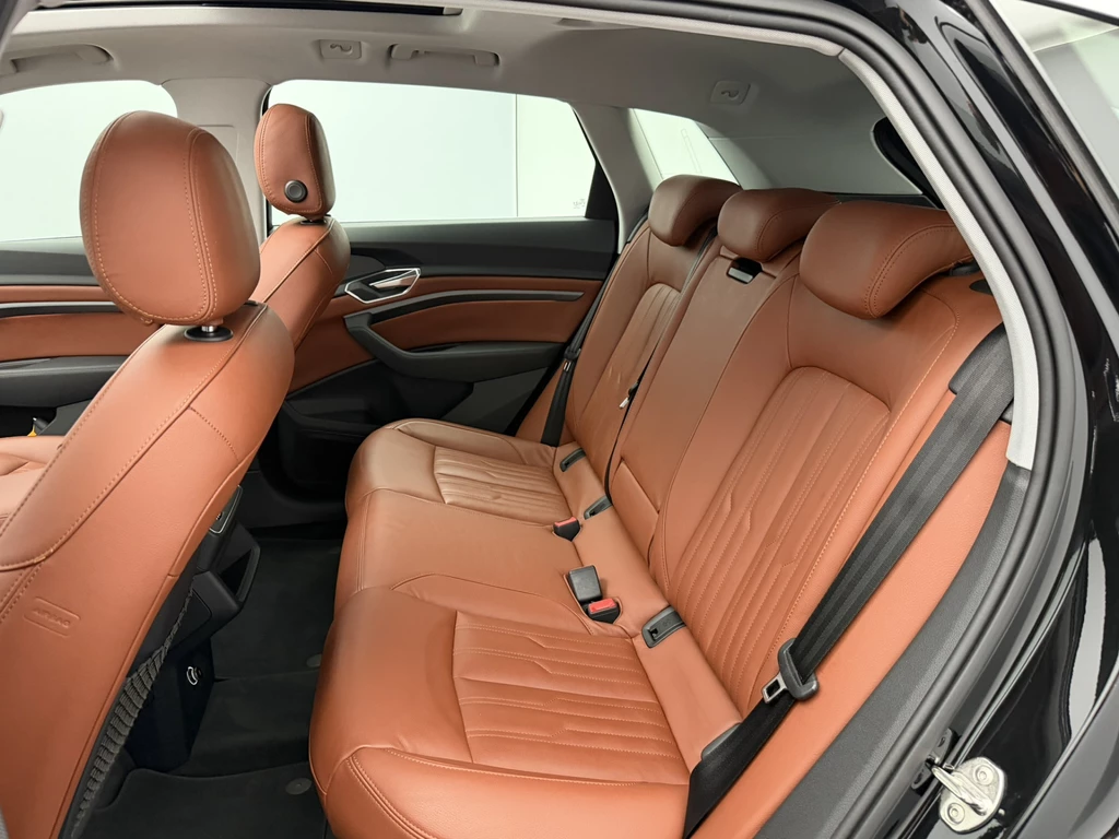 Audi e-tron – foto 17