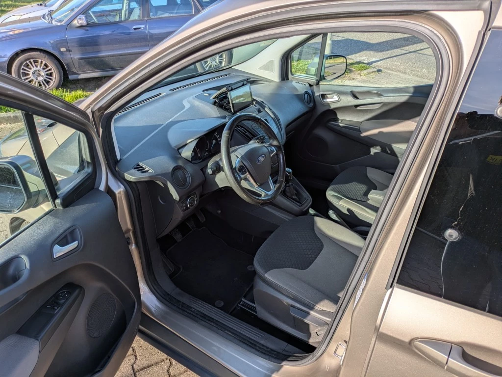 Ford Tourneo Courier – foto 9
