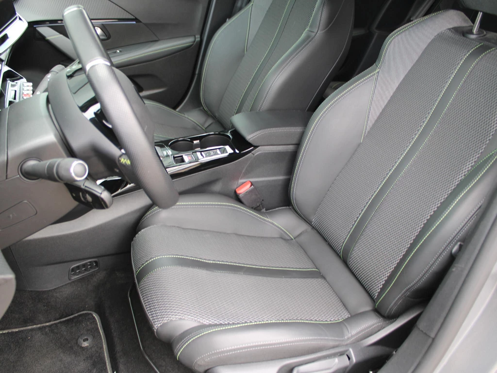 Peugeot e-208 – foto 14