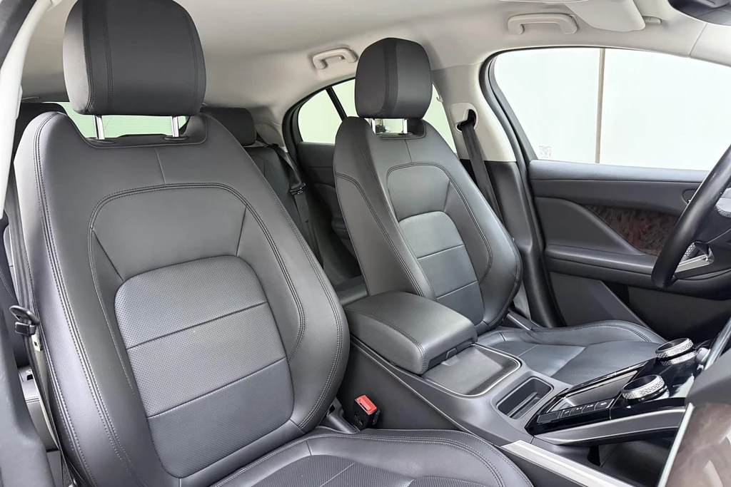 Jaguar I-PACE – foto 15
