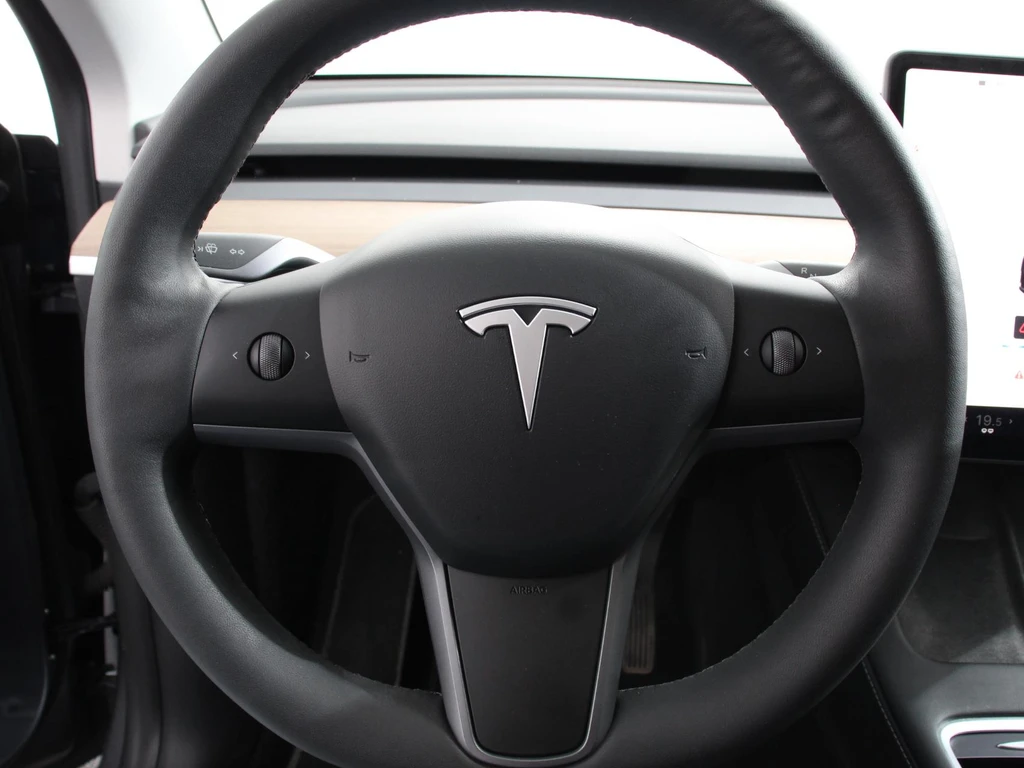 Tesla Model Y – foto 17