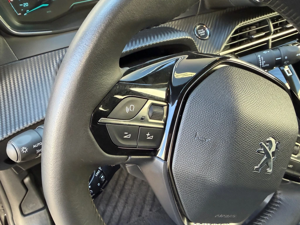 Peugeot e-208 – foto 27