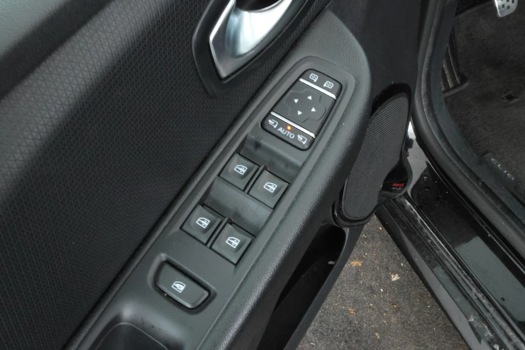 Renault Clio – foto 14