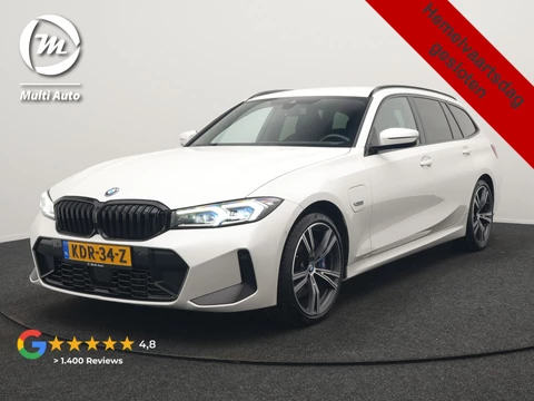 BMW 3 Serie Touring 330e M Sport PHEV 293pk Dealer O.H. NIEUW MODEL | Adaptive Cruise | Head Up | Camera | Lederen Competition Stoelen Memory & Verwarmd | Sfeerverlichting | Stuur Verwarmd | Keyless | Blis | Apple Carplay | Plug In Hybrid |