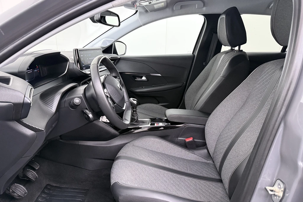 Peugeot 208 – foto 10