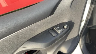 Toyota Yaris – thumbnail 5