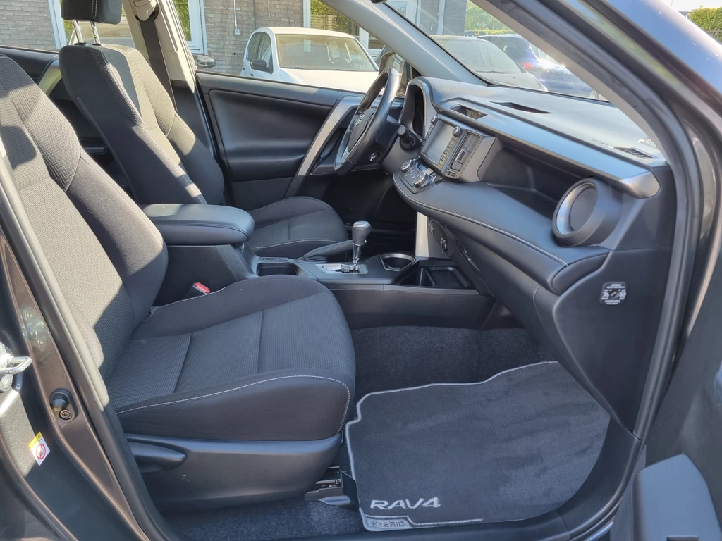 Toyota RAV4 – foto 11