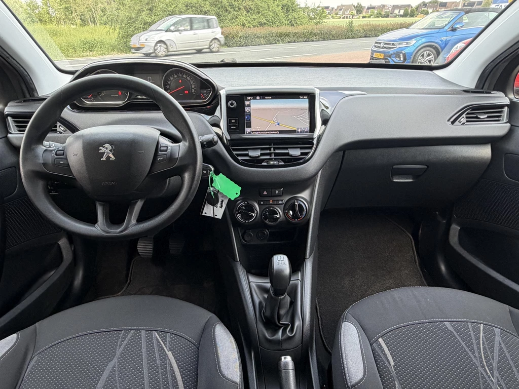 Peugeot 208 – foto 12
