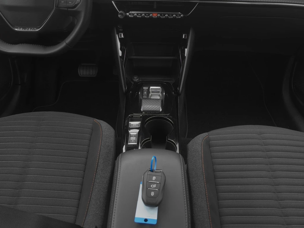 Peugeot e-208 – foto 27
