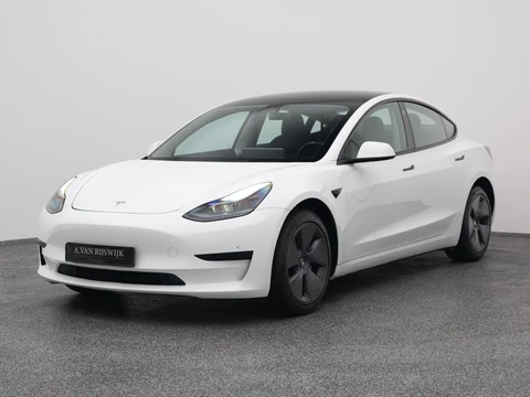 Tesla Model 3 RWD 60 kWh | PANO | CAMERA | STOELVERWARMING