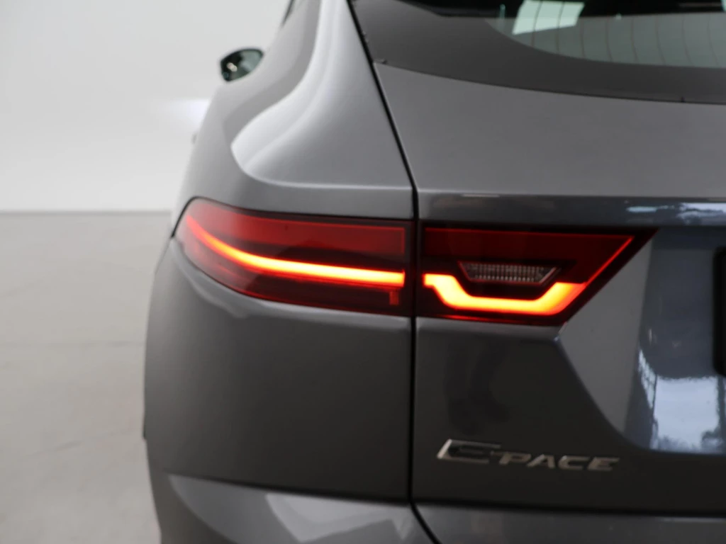Jaguar E-PACE – foto 24