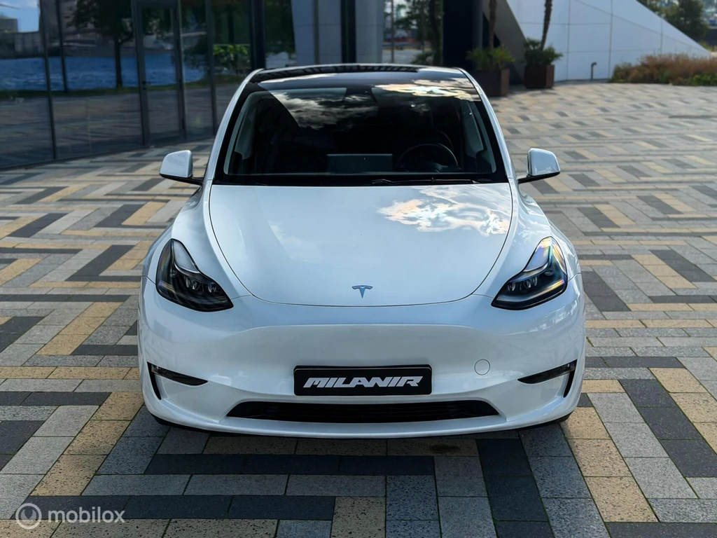 Tesla Model Y – foto 8