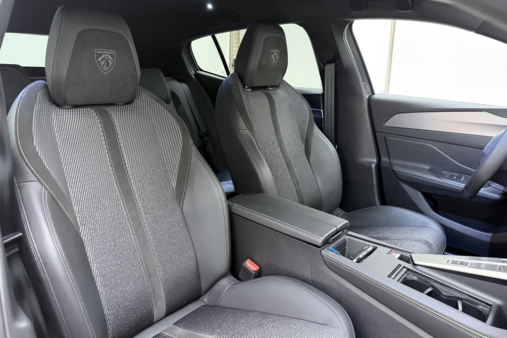 Peugeot 408 – foto 15