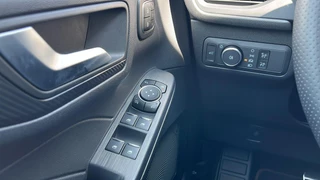 Ford Kuga – thumbnail 26