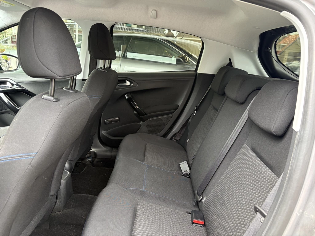 Peugeot 208 – foto 19