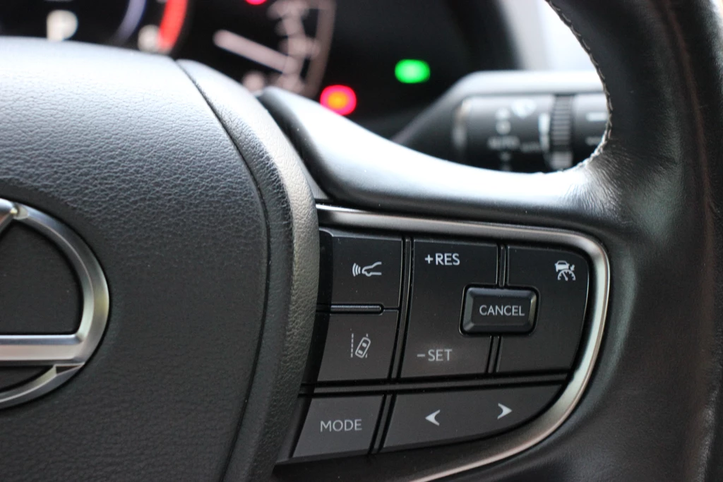 Lexus UX – foto 21