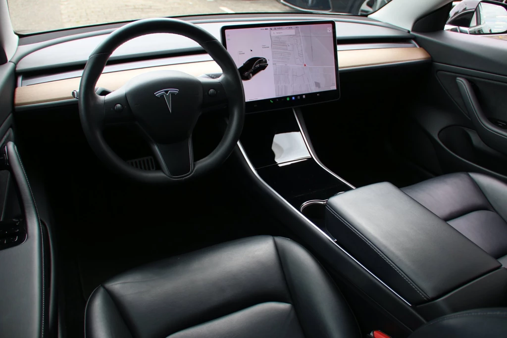 Tesla Model 3 – foto 8